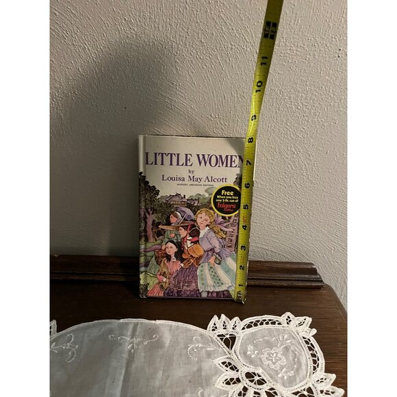 Little Women by Louisa May Alcott - Picture 4 of 7